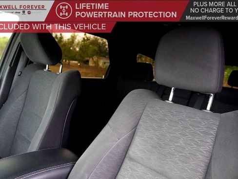 Used 2021 Dodge Durango SXT image 11