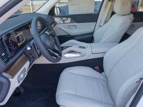 Certified 2025 Mercedes-Benz GLS 450 4MATIC image 2