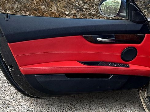 Used 2011 BMW Z4 sDrive30i w/ Premium Pkg image 16