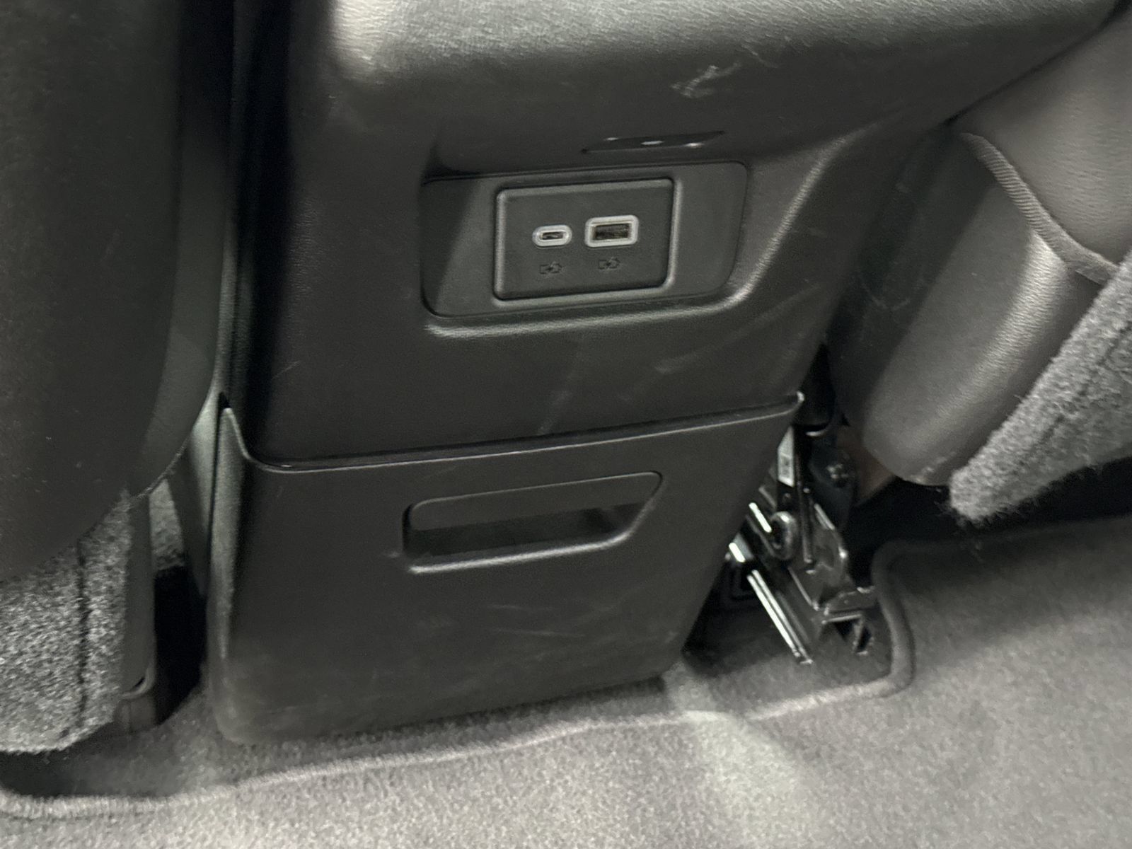 Used 2024 Cadillac XT6 Luxury FWD image 13