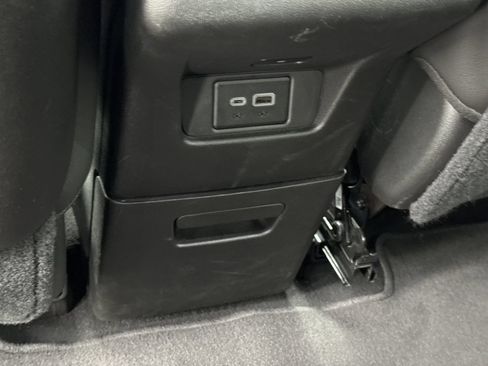 Used 2024 Cadillac XT6 Luxury FWD image 13