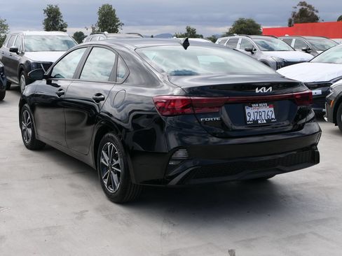 Used 2024 Kia Forte LXS w/ LXS Technology Package FWD image 5