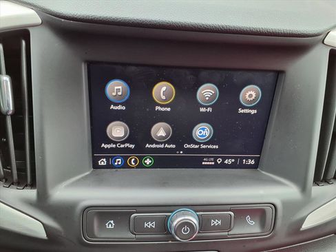 Used 2024 GMC Terrain SLE image 5