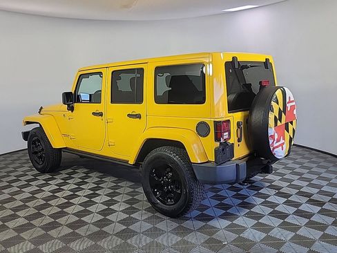 Used 2015 Jeep Wrangler Unlimited Sahara AWD/4WD image 8