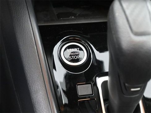 New 2025 Nissan Versa SV w/ Trunk Package image 32