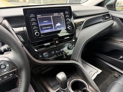 Used 2024 Toyota Camry SE FWD image 25