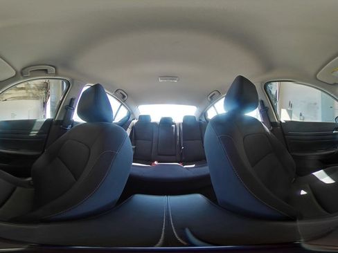 Used 2025 Nissan Altima 2.5 SV FWD image 42