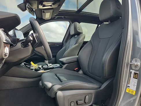 Used 2024 BMW X3 sDrive30i w/ Convenience Package w/ZPA image 2