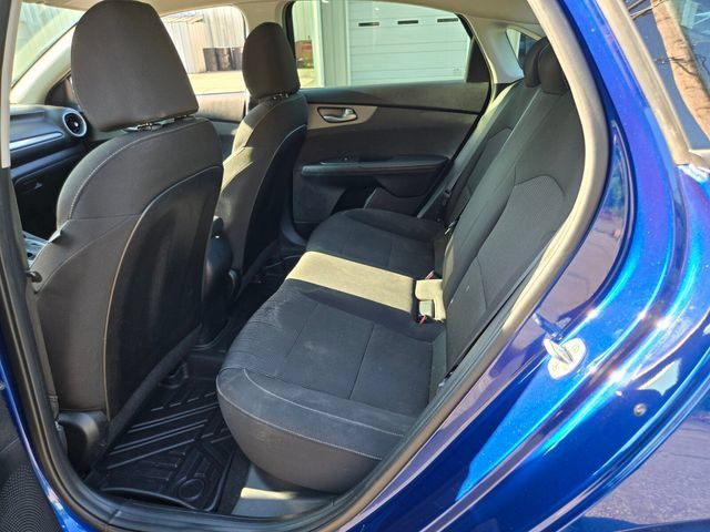 Used 2019 Kia Forte LXS FWD image 12