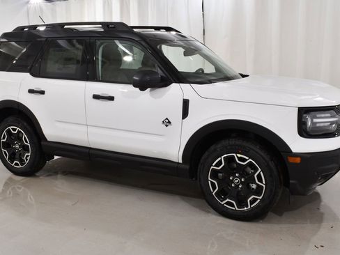 New 2026 Ford Bronco Sport Outer Banks w/ Outer Banks Tech Package+ AWD/4WD image 5
