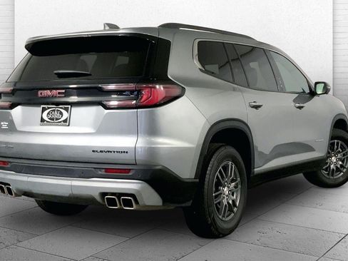 Used 2025 GMC Acadia Elevation FWD image 14