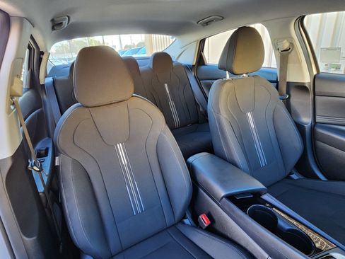 Certified 2022 Hyundai Elantra SEL w/ Convenience Package image 31