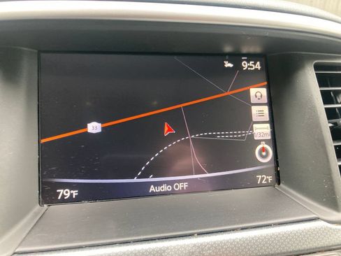 Used 2020 Nissan Pathfinder SL AWD/4WD image 25