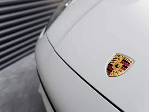 Certified 2023 Porsche Cayenne Platinum Edition AWD/4WD image 38
