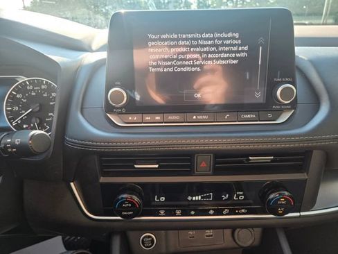 Used 2023 Nissan Rogue SV AWD/4WD image 27