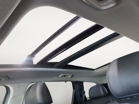 Used 2022 Hyundai Santa Fe Limited w/ Cargo Package image 32