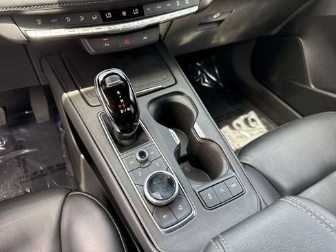 Used 2023 Cadillac XT4 Premium Luxury FWD image 21