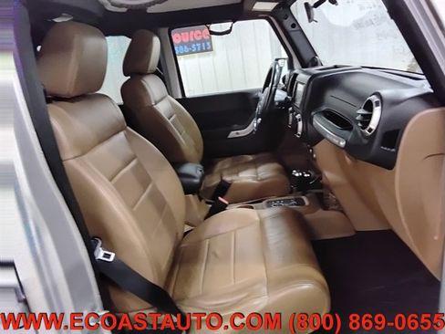 Used 2012 Jeep Wrangler Unlimited Sahara w/ Dual Top Group AWD/4WD image 14