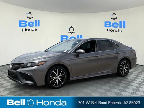 Used 2021 Toyota Camry SE FWD image 1