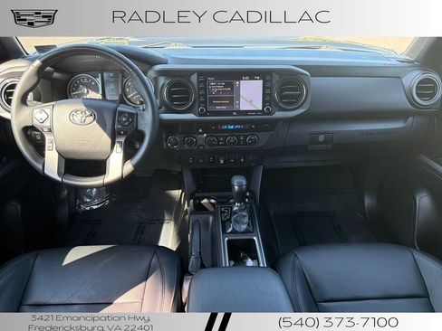 Used 2022 Toyota Tacoma TRD Sport w/ TRD Premium Sport Package AWD/4WD image 12