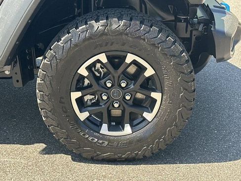 Used 2024 Jeep Wrangler Unlimited Rubicon 4xe w/ Technology Group image 16