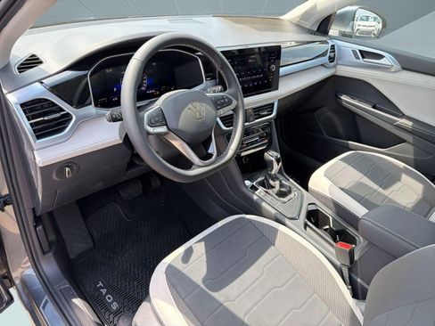 New 2026 Volkswagen Taos SE FWD image 4