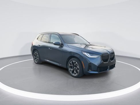 New 2026 BMW X3 xDrive30 w/ Premium Package image 2