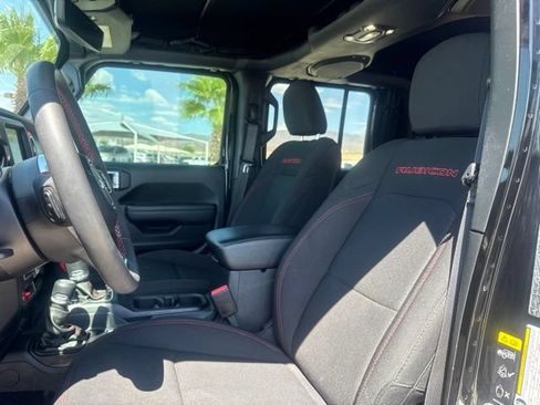Certified 2023 Jeep Gladiator Rubicon w/ Trailer Tow Package AWD/4WD image 19