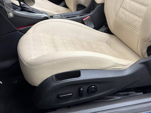 Used 2016 Buick Cascada Premium image 16