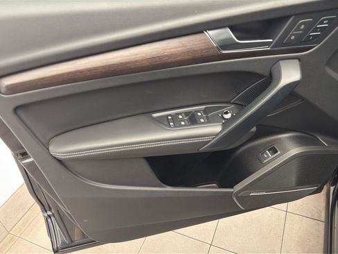 Used 2023 Audi Q5 2.0T Premium Plus w/ Premium Plus Package image 9