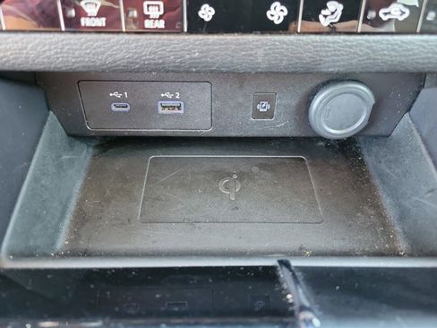 Used 2024 Mitsubishi Outlander SE image 13