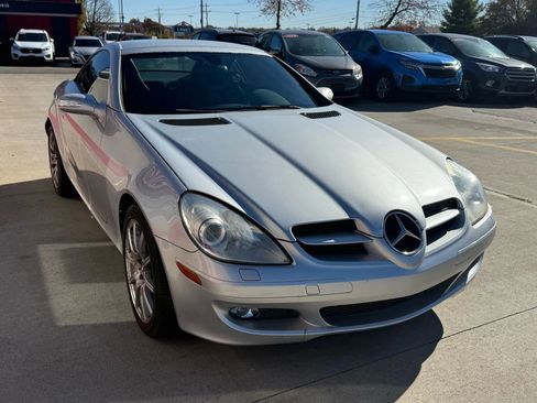 Used 2005 Mercedes-Benz SLK 350 image 2