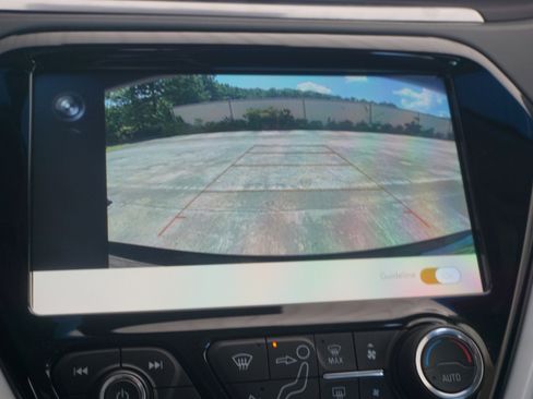 Used 2020 Chevrolet Bolt LT image 26