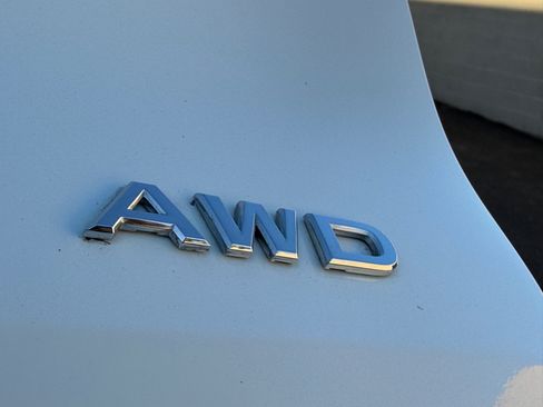 Used 2017 Nissan Rogue S image 11