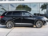 Used 2016 Mitsubishi Outlander GT image 4