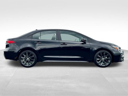 Used 2024 Toyota Corolla SE FWD image 8