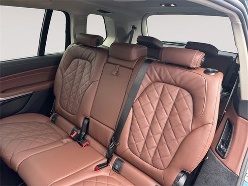 New 2026 BMW X7 xDrive40i image 13