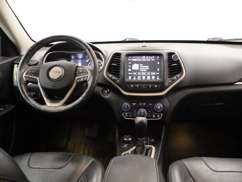 Used 2015 Jeep Cherokee Limited w/ Luxury Group AWD/4WD image 6