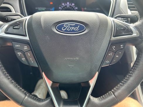 Used 2019 Ford Fusion SEL AWD/4WD image 14