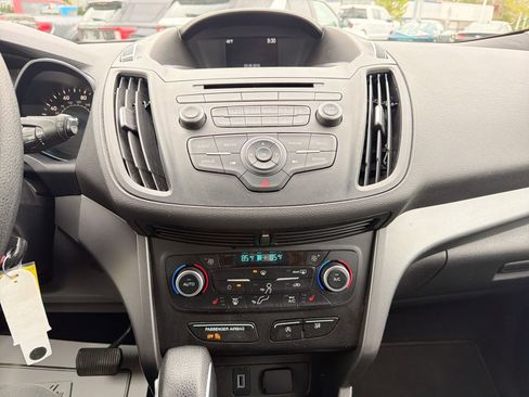 Used 2018 Ford Escape SE FWD image 30