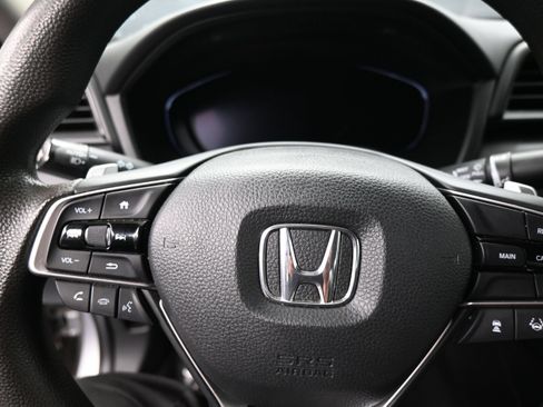 Used 2019 Honda Insight EX image 16
