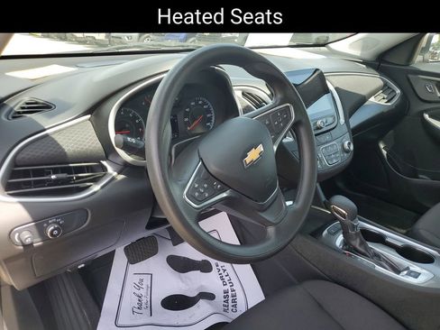 Used 2025 Chevrolet Malibu LT FWD image 7