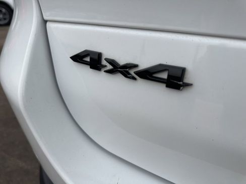 Used 2024 Jeep Grand Cherokee L Laredo image 10