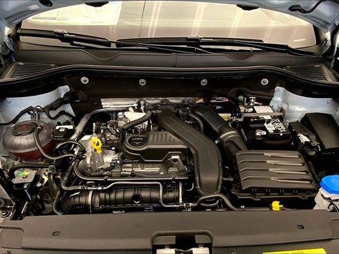 New 2026 Volkswagen Taos SEL image 11