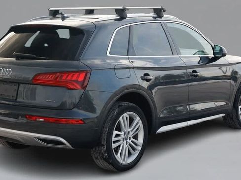 Used 2020 Audi Q5 2.0T Premium Plus w/ Premium Plus Package image 5