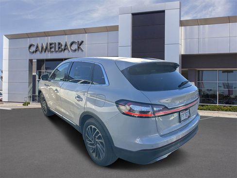 Used 2020 Lincoln Nautilus Reserve w/ Equipment Group 201A image 5