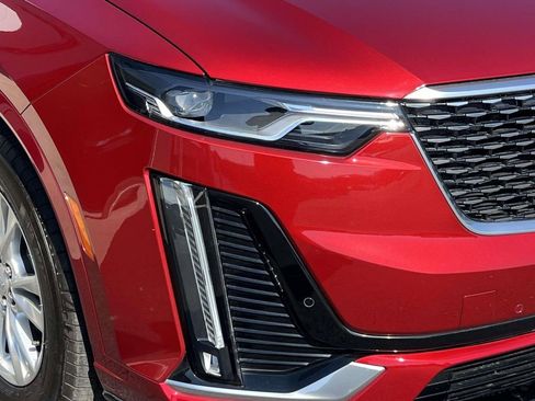 Used 2024 Cadillac XT6 Luxury image 10