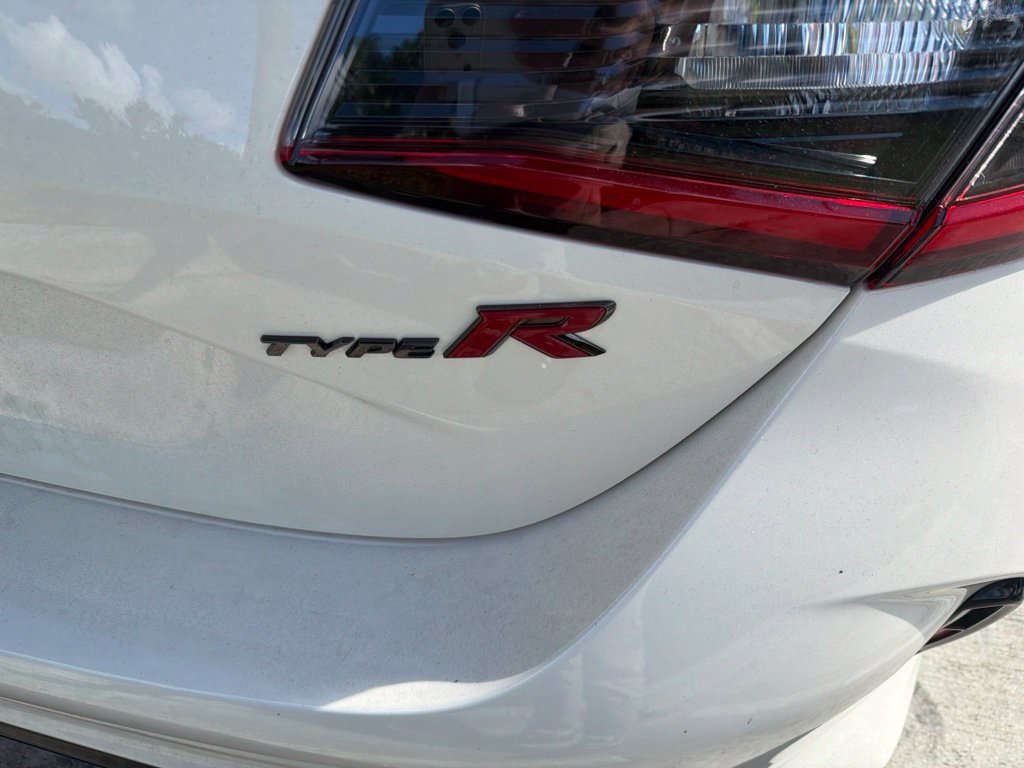 Used 2024 Honda Civic Type R image 3