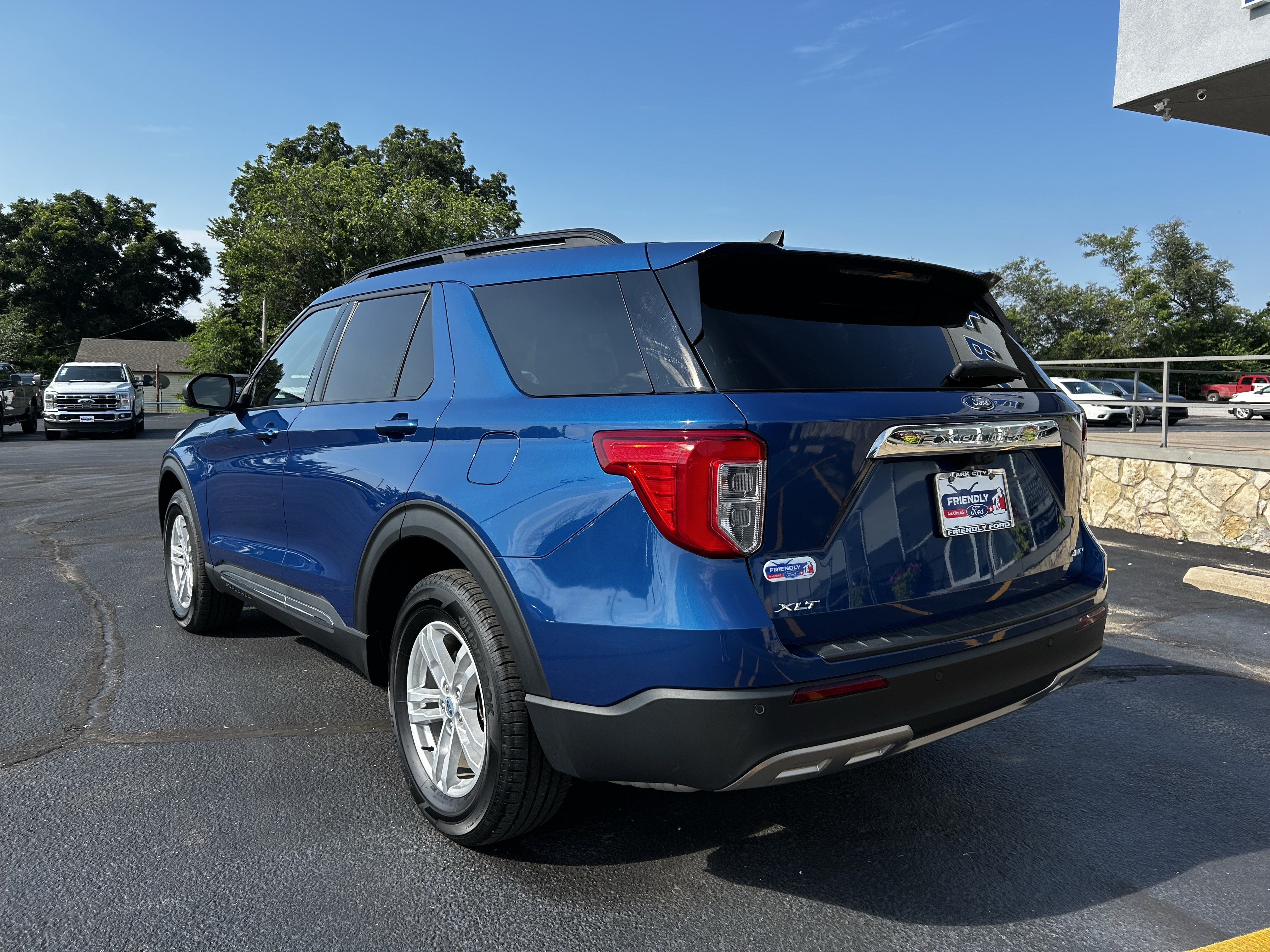 Used 2023 Ford Explorer XLT w/ Equipment Group 202A AWD/4WD image 6