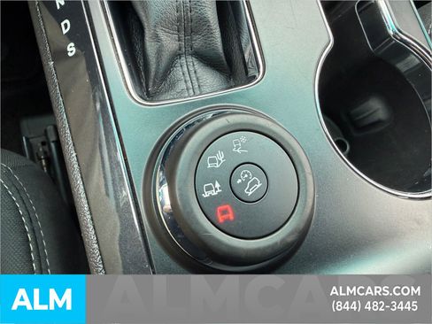 Used 2016 Ford Explorer XLT image 24